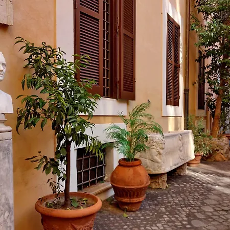 Couette-café Trevi 4*