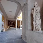 Trevi 4*