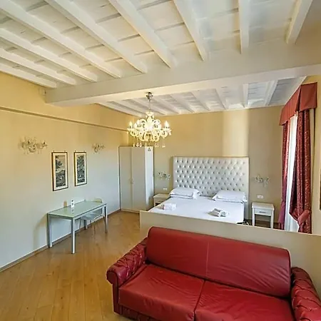 Trevi Bed & Breakfast 4*