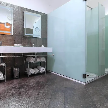 Trevi לינה וארוחת בוקר רומא